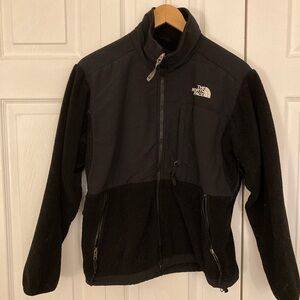 Women’s North Face fleece jacket